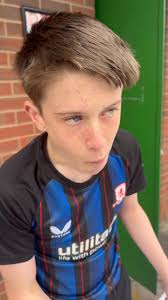 Dawesy Jr trying Nate’s pizza 🍕 , Listen to the crunch