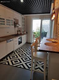 Ikea Ikeakartal Com Ev Sahibimiz Country Stil Mutfagini Geometrik Desenli Hali Ve Endustriyel A Country Ev Dekoru Ic Tasarim Mutfak Mutfak Ic Dekorasyonu