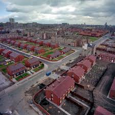 Liverpool in the 1980s felt like the front line of a war zone, a class war where a working class city stood up to a so let's take a black and white walk round liverpool in the 1980s with dave sinclair, with occasional modern day and where the great tenements stood on the edge of the city centre? Back In The Day Photos Of Liverpool In The 1980s