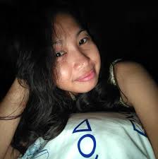 Huwag na huwag mo ikakahiya ang pagtitinda. Walang nakakahiya sa paghahanap  buhay para pamilya. Sa totoo lang nakakabilib yung madiskarte at masipag  magtinda. Yung mga pa unti unting tubo, pag pinagsama sama,