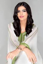 tenue marocaine portee par une princesse saoudienne beautiful arab women fashion moroccan fashion