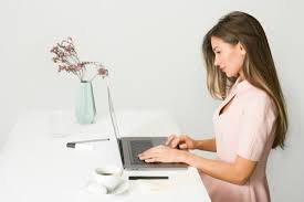 How To Launch An Online Course Without Investing Money  https://t.co/8GcNw1B8oE #OnlineCourse #CourseCreation #Elearning  #DigitalEducation #TeachOnline #Entrepreneur #BusinessTips #OnlineLearning  #PassiveIncome #MarketingStrategies