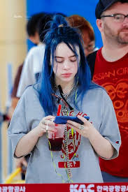 If your complexion is more ghostly than golden, your celebrity skin twin is one of these lovely ladies. PiÅ‹Å§eresÅ§ Youngtaetae Billie Billie Eilish Billie Elish