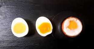 Cuire Un Oeuf Dur Mollet Ou A La Coque Temps De Cuisson Et Trucs De Chefs Recette Cuisson Des Oeufs Oeuf A La Coque Oeuf Dure Cuisson