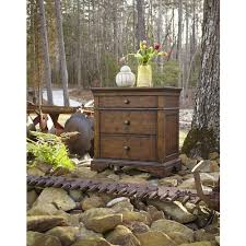 The trisha yearwood home collection was recently announces and will included everything from bedroom and dinning room furniture to accent get a sneak peek at trisha yearwood's first home collection. Klaussner Trisha Yearwood Home 4 Piece Dottie Upholstered Bedroom Set In Coffee