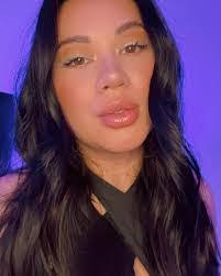 Stephanie Somoza's Instagram, Twitter & Facebook