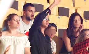 Estou a preparar o meu próximo álbum, portanto, estou de coração cheio., afirmou ana moura. Trocas De Casais Ruben Da Cruz Namora Com A Fadista Ana Moura E Foge Da Ex Sofia Ribeiro Festas Flash