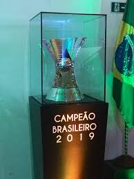 Veja a tabela de classificação e lista de jogos do campeonato brasileiro série a no terra. Trofeu Do Campeonato Brasileiro De Futebol Wikipedia A Enciclopedia Livre