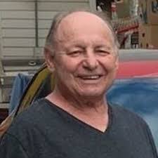 Robert Gingerich's Instagram, Twitter & Facebook