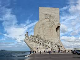 The original padrao dos descobrimentos was constructed for the 1940 world fair, as a wood and plaster structure, but the perishable materials meant it soon had to be dismantled. Padrao Dos Descobrimentos Lisbon Times Of India Travel