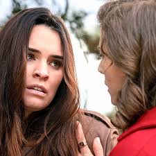 Aqui estamos sofrendo não há maneira de dejarlas vamos seguir com vocês até  final Guapa, Gracias por atuação que estão dando você e Alba Brunet Las  quero muito e sigam as movidas