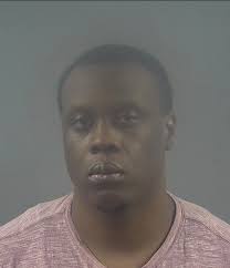 The Bowling Green Police Department has arrested 34-year-old Jemaris  Whiteside, of Bowling Green,