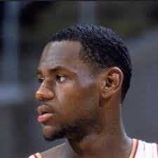 Max Reyes (@juni0r172)