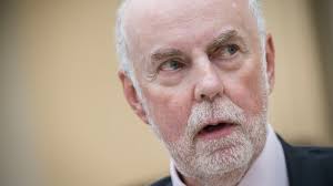 Nationale Bank begeleidt ouder personeel naar uitgang