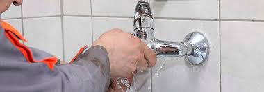 4 Bước đơn giản xử lý vòi sen nóng lạnh bị rỉ nước