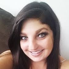 Amanda Strouse's Instagram, Twitter & Facebook