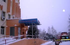 Cei de la curtea de conturi au spus că vor să verifice, aleatoriu, și câteva unități școlare. Spitalul Judetean Piatra Neamt Iarna Ziarul Ceahlaul