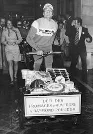 Poulidor, de son vivant, accompagné de sa petite reine, était entré dans notre histoire française, dans notre histoire de france. Grand Format Poupou Un Tour Des Joies Des Peines