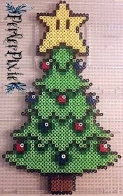 Mario Christmas Tree By Perlerpixie On Deviantart Basteln Bugelperlen Hama Perlen Weihnachten Buegelperlen Weihnachten