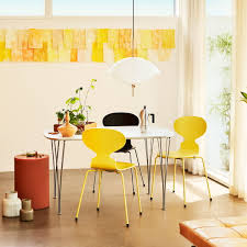 Arne jacobsen entwarf den ant™ 1952 als dreibeinigen stuhl in form einer ameise mit erhobenem kopf. Stuhl Ameise Von Fritz Hansen Connox