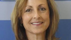 Lisa Howes's Instagram, Twitter & Facebook