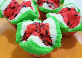 Beserta tips dan trik supaya kalian sukses membuat bolu kukus yg mekar sempurna. Resep Bolu Kukus Semangka Anti Gagal Resep Us