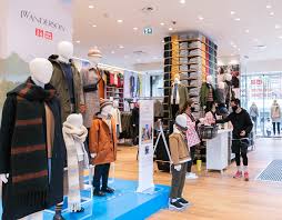 Jun 24, 2021 · uniqlo has just announced that today thursday, june 24, the second jujutsu kaisen collaborative collection has dropped. Ø§Ù„ÙØ±Ø§ÙˆÙ„Ø© Ù…Ø³ÙƒÙ† Ø§Ù„Ù…Ù„ÙƒØ© Uniqlo Montreal Setiabersamaagri Com