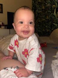 Hey everyone my name is sunnylouise 31 years old 32 in 7 weeks 1 day not  like I'm counting or anything I have 3 beautiful kids 2 girls and a boy I'm