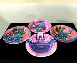 Ditambah negara mungkin tidak hadir untuk mengelola sistem perkotaan terpadu yang membesar tersebut. Benda Benda Bekas Banjir Sebagai Media Eksplorasi Karya Seni Lukis Studi Kasus Kampung Pulo Seni Rupa Ikj