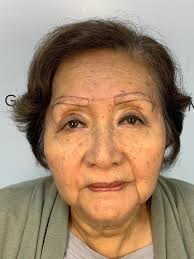 Ella vino a mi estudio con 78 y se fue con 70 años . Una hermosa.