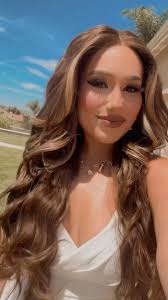 Would you wear her? 🍂 Te la prondrias? “Lisa” is in stock and ready to  ship! No glue needed #angelixbeauty #candylover89