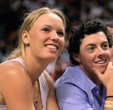 The official website of professional womens tennis player caroline wozniacki. Verlobung Wozniacki Sagt Ja Zu Mcilroy Erster Sieg 2014 Welt