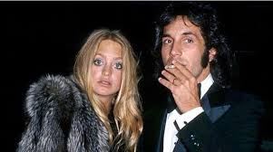 Movies, husband, age, brother, parents, children. Kate Hudson Father Bill Hudson Bio Age Net Worth Children