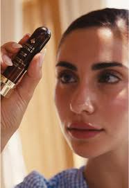 Abeille Royale Youth Serum for Deep Repair and Radiance