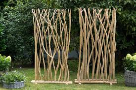Unsere redaktion an produkttestern unterschiedliche marken ausführlich analysiert und wir präsentieren ihnen als leser reservieren hier. Aste Als Trennwand Oder Spalier Trennwand Garten Diy Pergola Gitter Garten