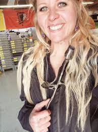 Ansley Simmons's Instagram, Twitter & Facebook