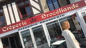 Creperie De Broceliande Arzon Restaurant Avis Numero De Telephone Photos Tripadvisor