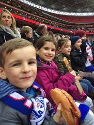 Sarah Farthing (@Strictlysazzle)