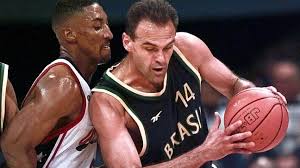 Oscar Schmidt, Basketball Hall of Famer from Brazil, dies at 68
