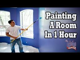 Whether you're painting a powder room or the exterior of your house, the general rule of thumb is one gallon per 400 square feet, says carl minchew, vice president of color innovation. Tips Painting A Room In 1 Hour Diy How To Paint Walls Fast Youtube