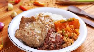 Paket ini komplit berisi nasi uduk + ayam geprek + sambel geprek + lalapan dan tentu saja es teh manis. 8 Kuliner Yang Bisa Jadi Menu Sarapanmu Di Jogjakarta Dari Nasi Uduk Ayam Geprek Hingga Gudeg Koyor Tribun Travel
