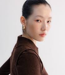 _ 24F/W LUMINOAR COLLECTION 루미노어의 독창적인 디자인으로 특별한 순간뿐만 아니라 일상에서도 우아함을 연출할 수  있는 아이템입니다. BELLA NOBLE DRESS -BEIGE -D/NAVY 9월넷째주 OPEN www.luminoar.com  #루미노어#luminoar