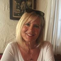 Deena Taylor's Instagram, Twitter & Facebook