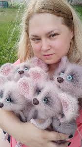 The company of mice has lined up and is waiting for the trip to their new  home 🥰🥰🥰