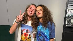 Discover more posts about vitor kley. Vitor Kley E Vitao Anunciam Jacaranda Single Em Parceria Que Chega Em Breve