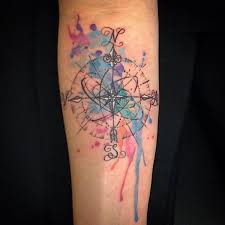 142 Inspirierende Ideen Und Bilder Zum Thema Compass Tattoo Mit Bildern Reise Tattoo Ideen Traumfanger Tattoo Tattoos Unterarm