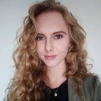 Julie Holzhauer's Instagram, Twitter & Facebook