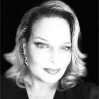 Adrienne Kane's Instagram, Twitter & Facebook