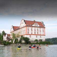 Bei einer nachkontrolle zu bereits begangenen verstößen nach dem tierschutzgesetz, konnten polizeibeamte der pi passau am gestrigen donnerstag, gegen 12.00 uhr, in mattau bei. Home Herzlich Willkommen In Der Gemeinde Neuhaus A Inn