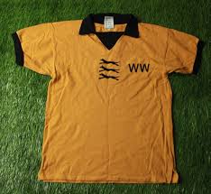 Diese und viele andere produkte sind heute im adidas online shop unter adidas.de erhältlich! Wolverhampton Wanderers Retro Replicas Fussball Trikots 1975 1977